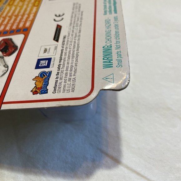 AUTO WORLD 1963 CHEVY II NOVA 400 WAGON 1:64  1 OF 13904 NEW - Picture 3 of 4